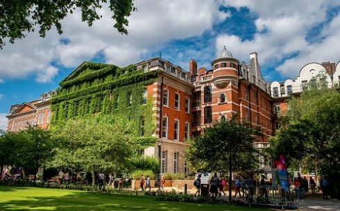 King’s College London